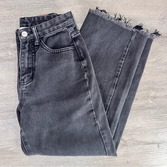 Princess Polly Jeans - Size 25 - Picture 7 of 8